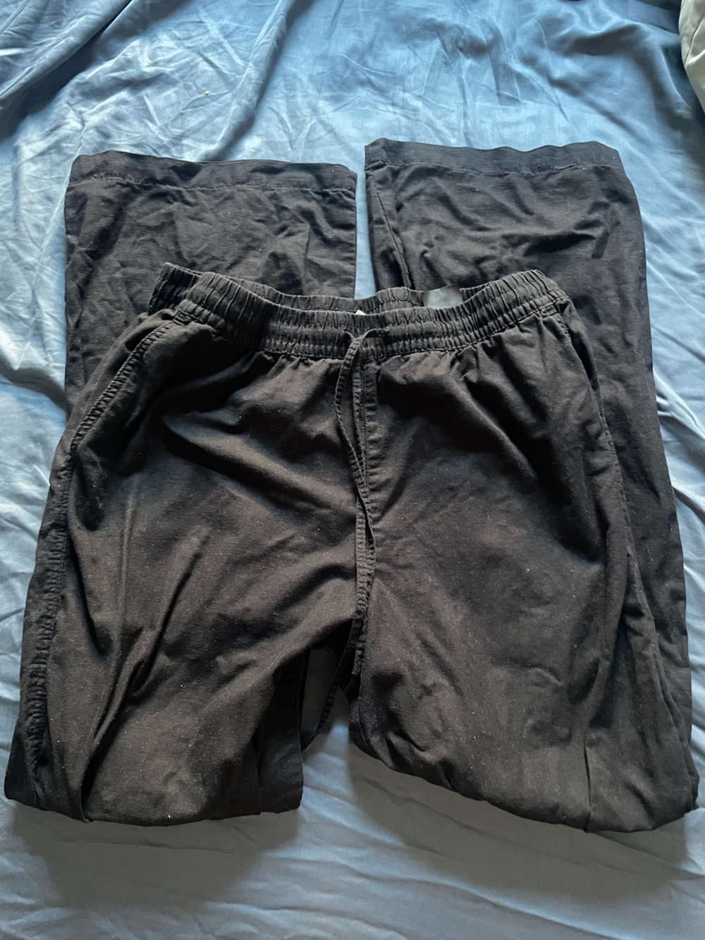 Women’s black linen pants